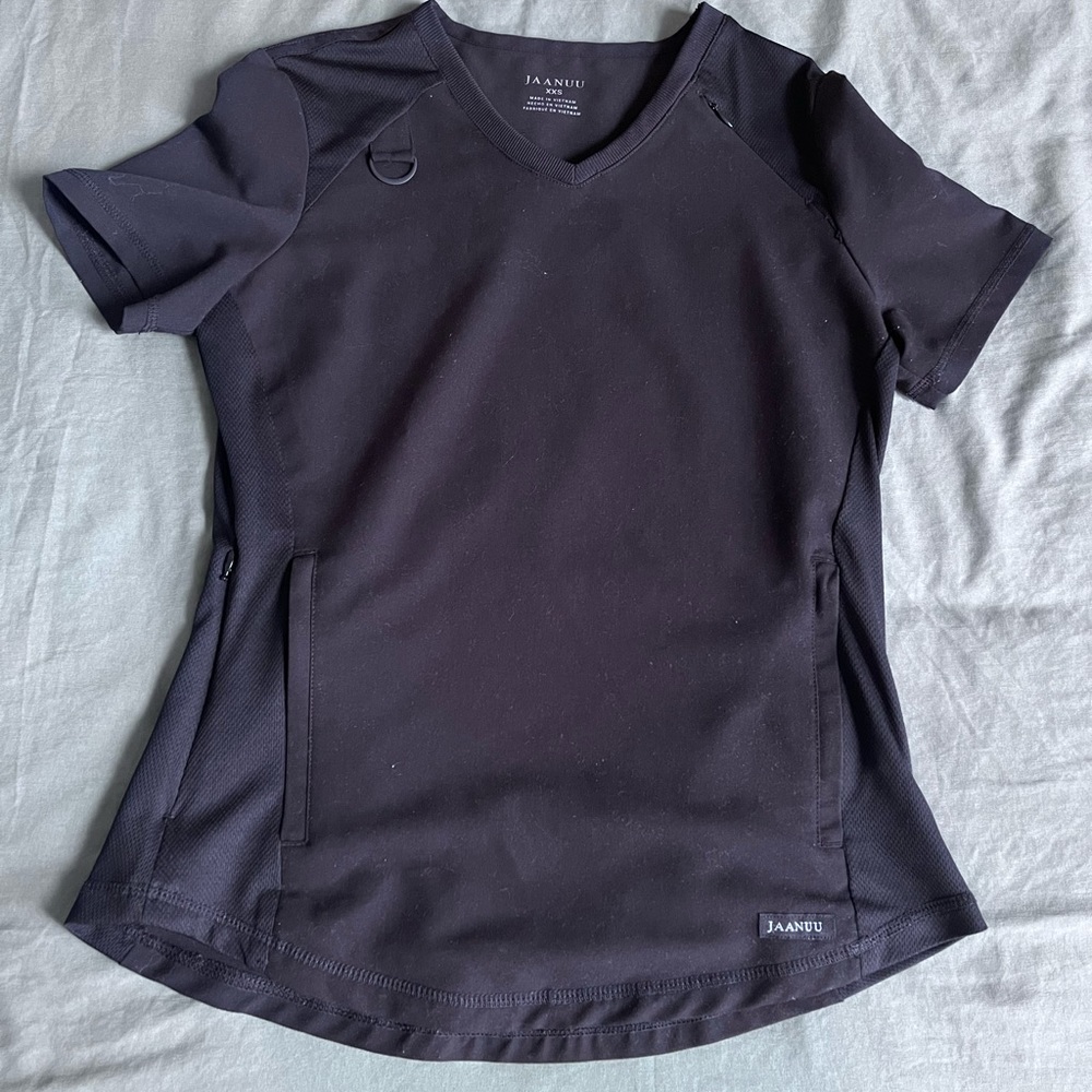 Jaanuu women’s scrub top black XXS